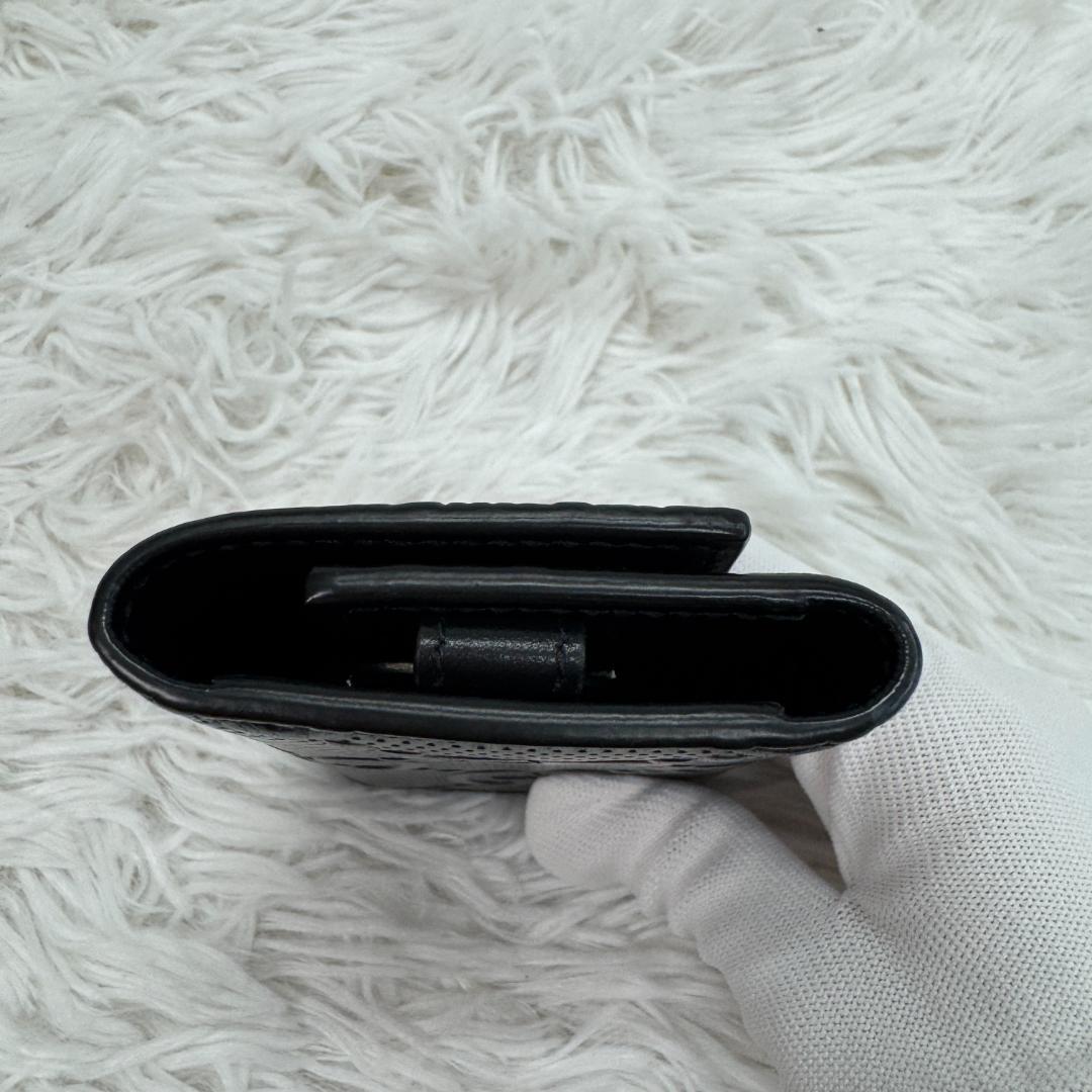 【極美品】グッチ 黒　GG エンボス　6連 キーケース GUCCI 箱付