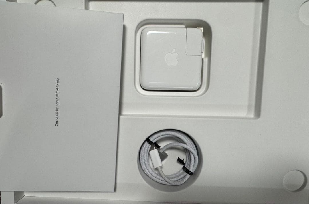 MacBook Pro 2023 M3 14インチ 8GB 512GB シルバー