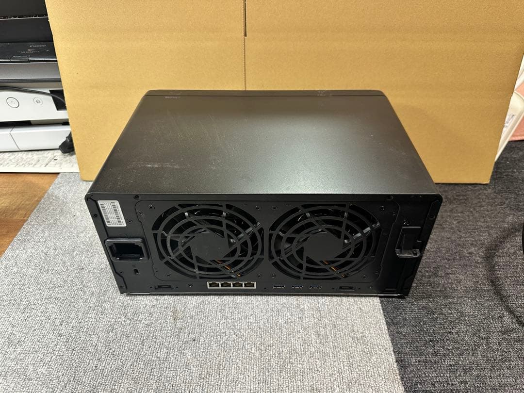 外付けハードディスク・ドライブ Synology DiskStation Model DS1819+