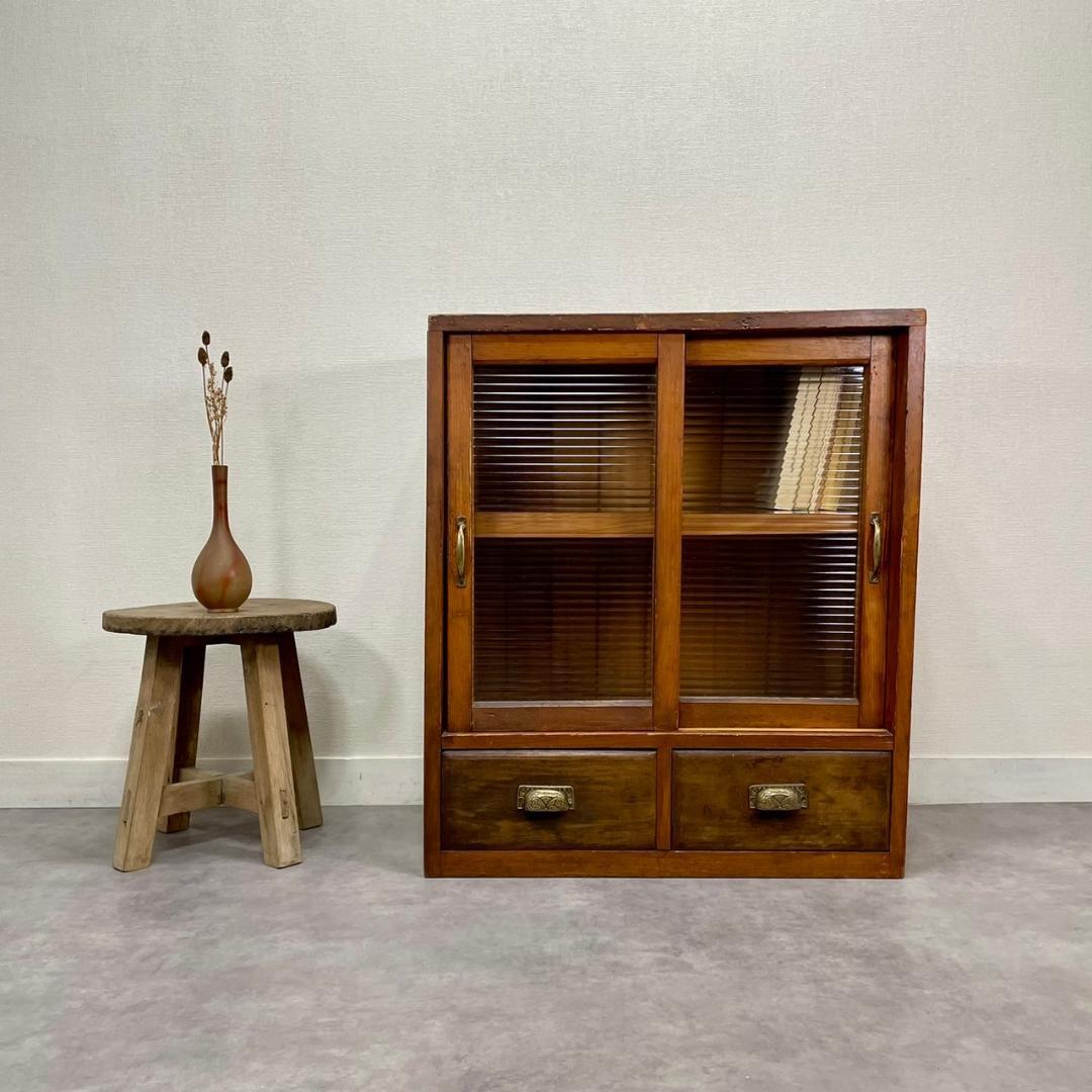 ヴィンテージ 木製本棚 モールガラス ガラスキャビネット 食器棚 古家具 収納