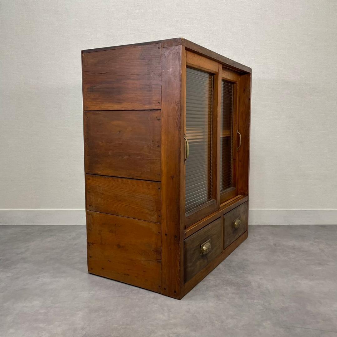 ヴィンテージ 木製本棚 モールガラス ガラスキャビネット 食器棚 古家具 収納