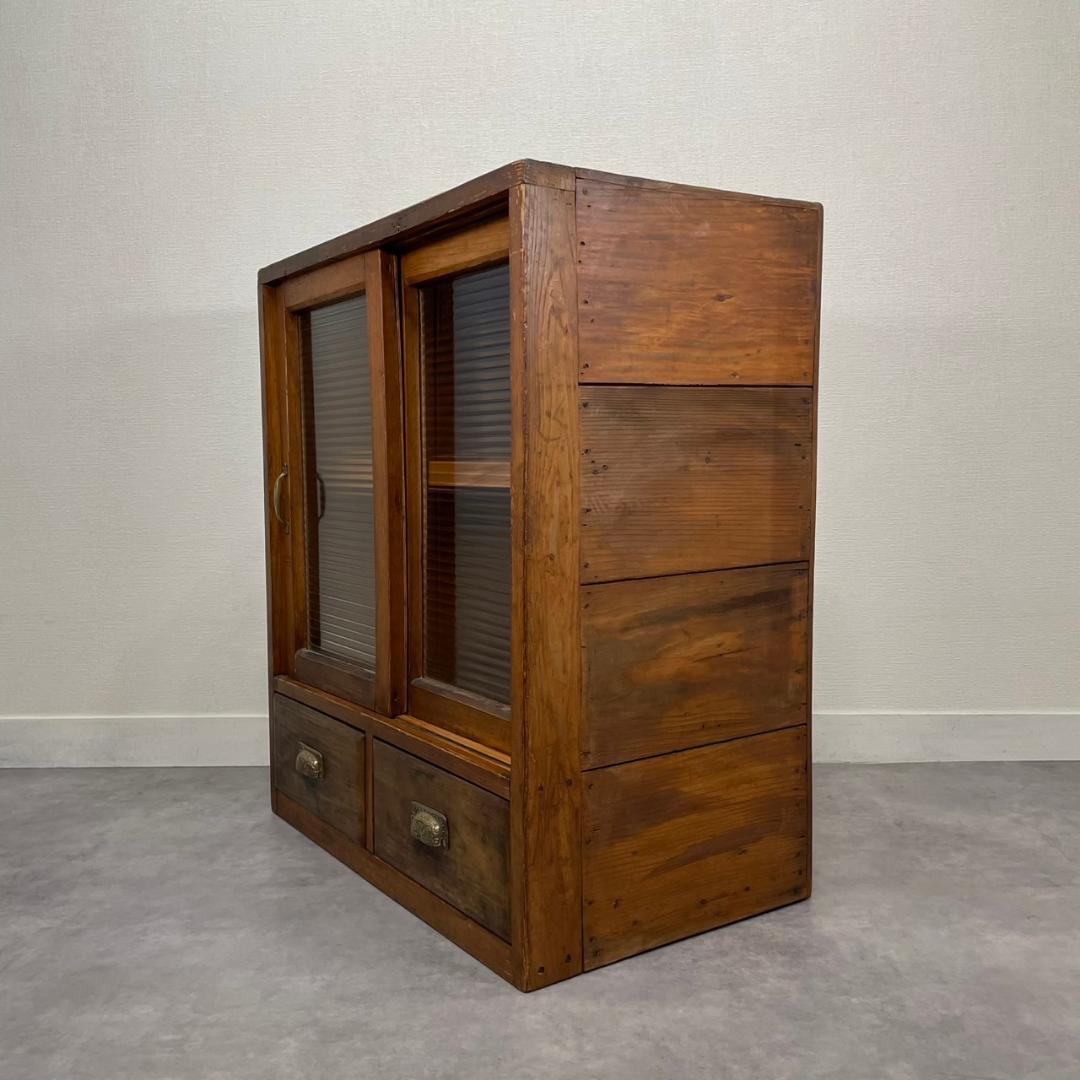 ヴィンテージ 木製本棚 モールガラス ガラスキャビネット 食器棚 古家具 収納