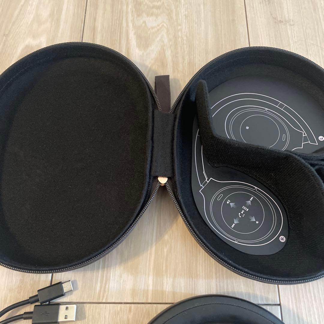 SONY WH 1000 XM4 ワイヤレスヘッドホン　ケースあり