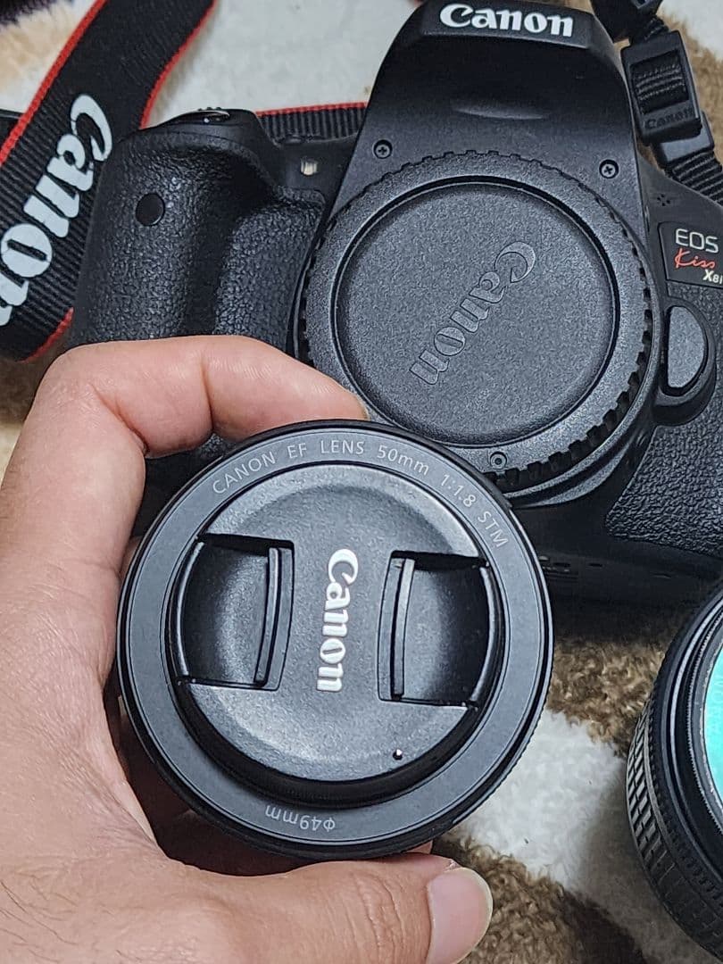 コ*コ様 エ*ド様 「中古物]Canon EOS Kiss X8i 本体 +レン