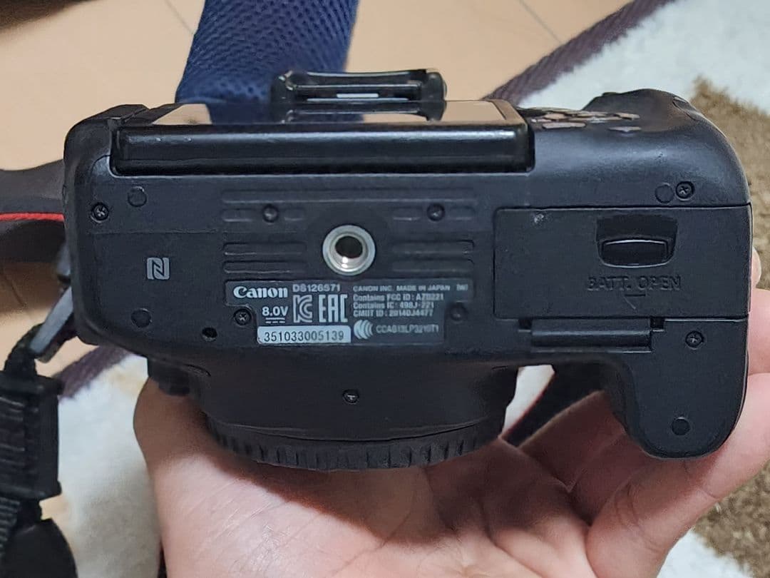 コ*コ様 エ*ド様 「中古物]Canon EOS Kiss X8i 本体 +レン