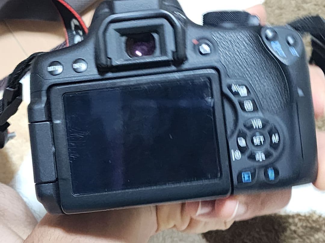 コ*コ様 エ*ド様 「中古物]Canon EOS Kiss X8i 本体 +レン