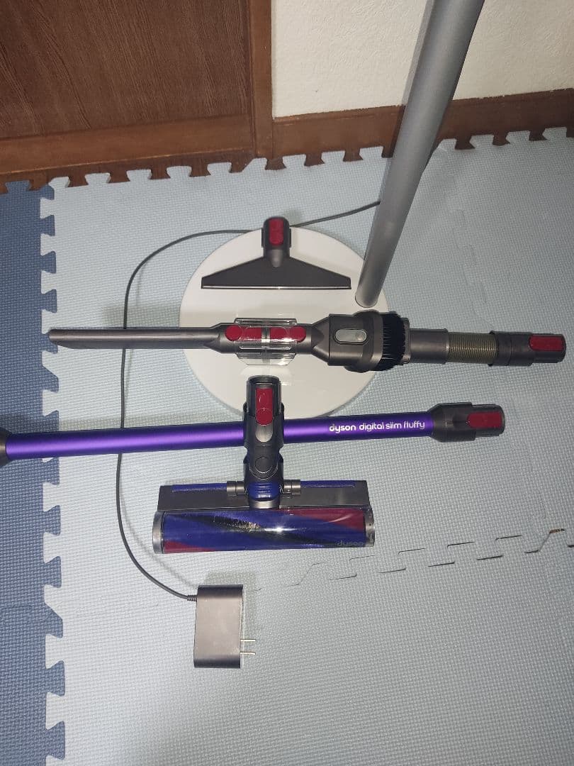 ダイソンコードレス掃除機Digital slim SV18専用スタンド付き