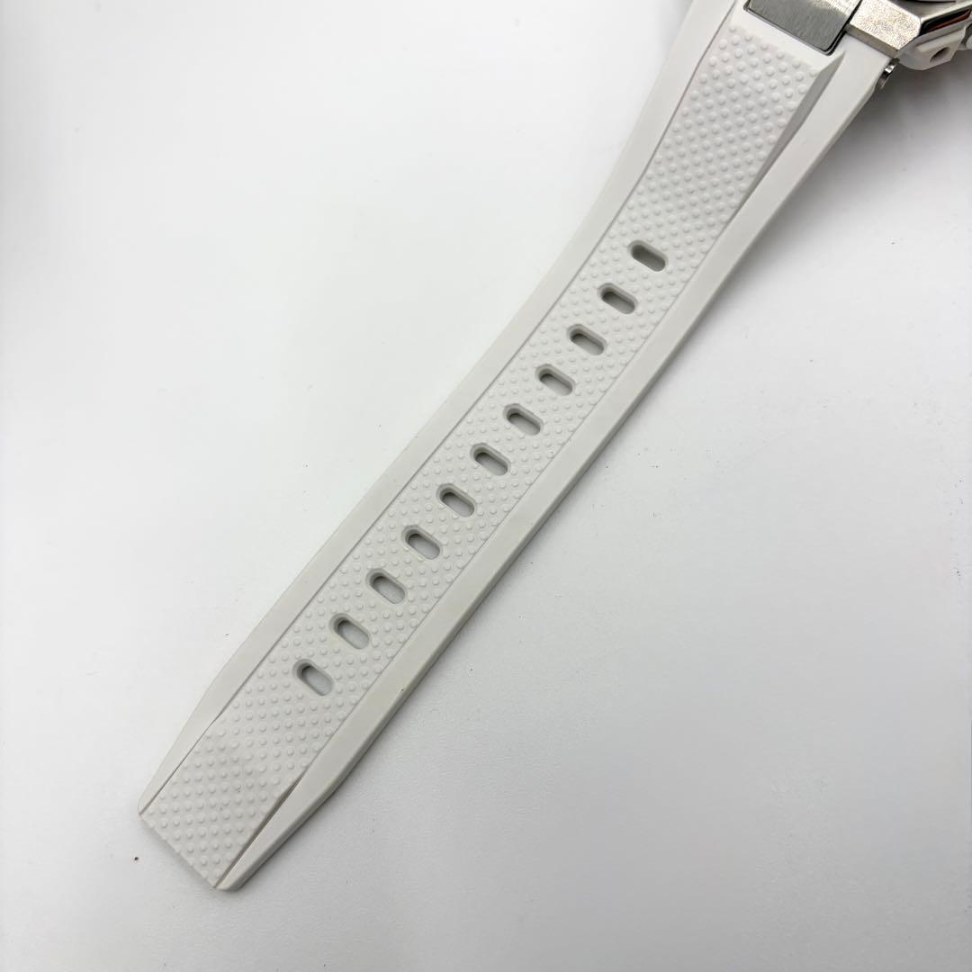 箱付き　美品 G-SHOCK GST-W300 電波ソーラー ホワイト　時計