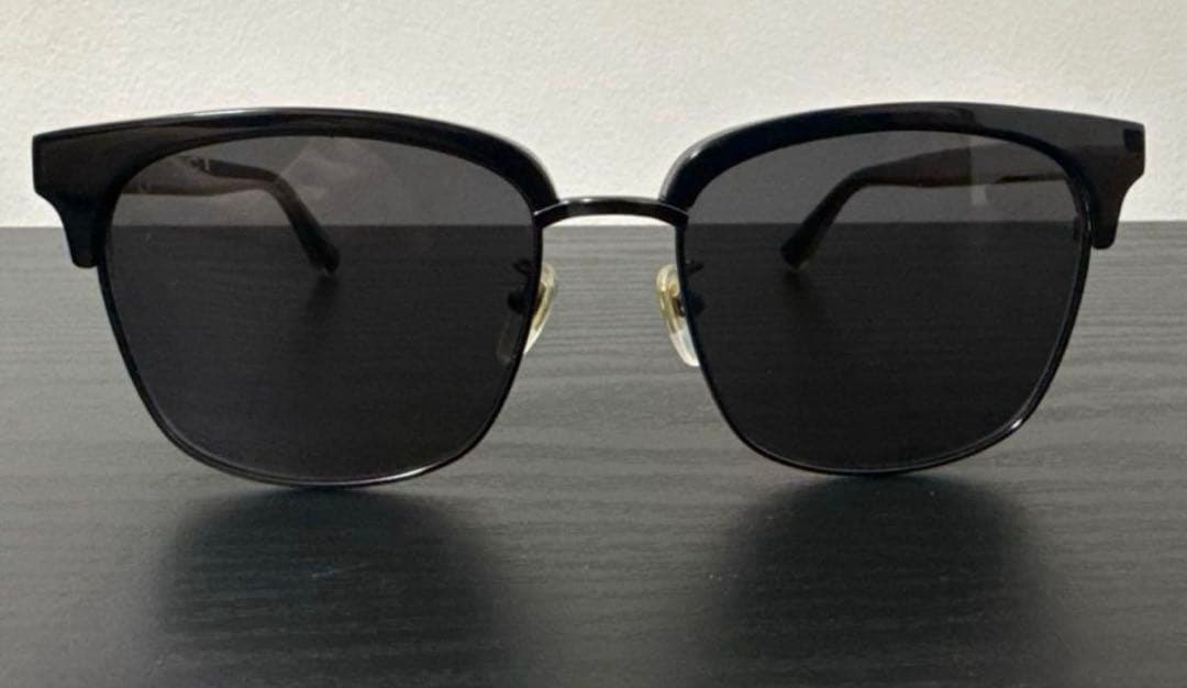 美品　GUCCI スクエアフレーム メタル サングラス