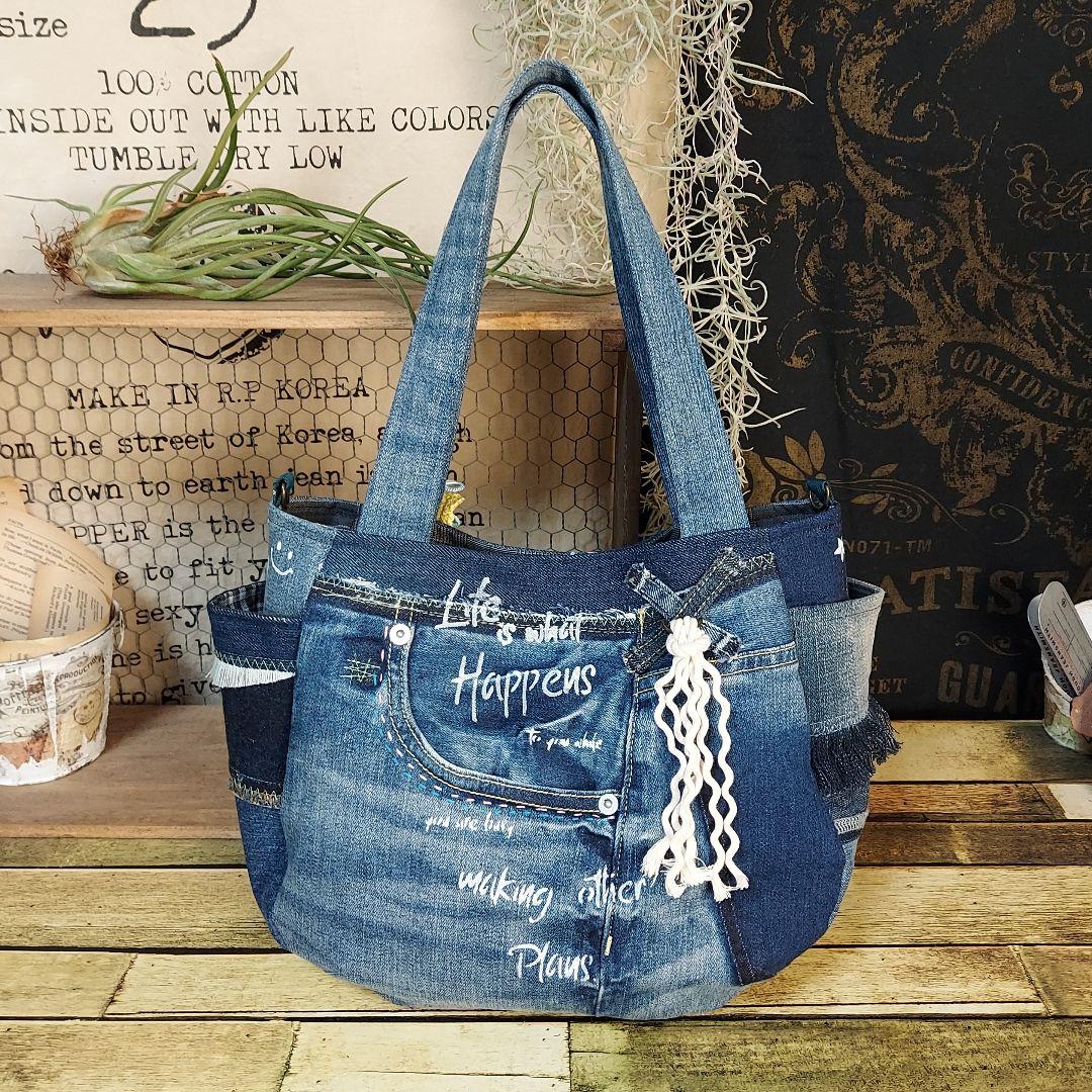 刺繍デニムバック　No.658　デニムリメイク　スマイリー　刺繍バック