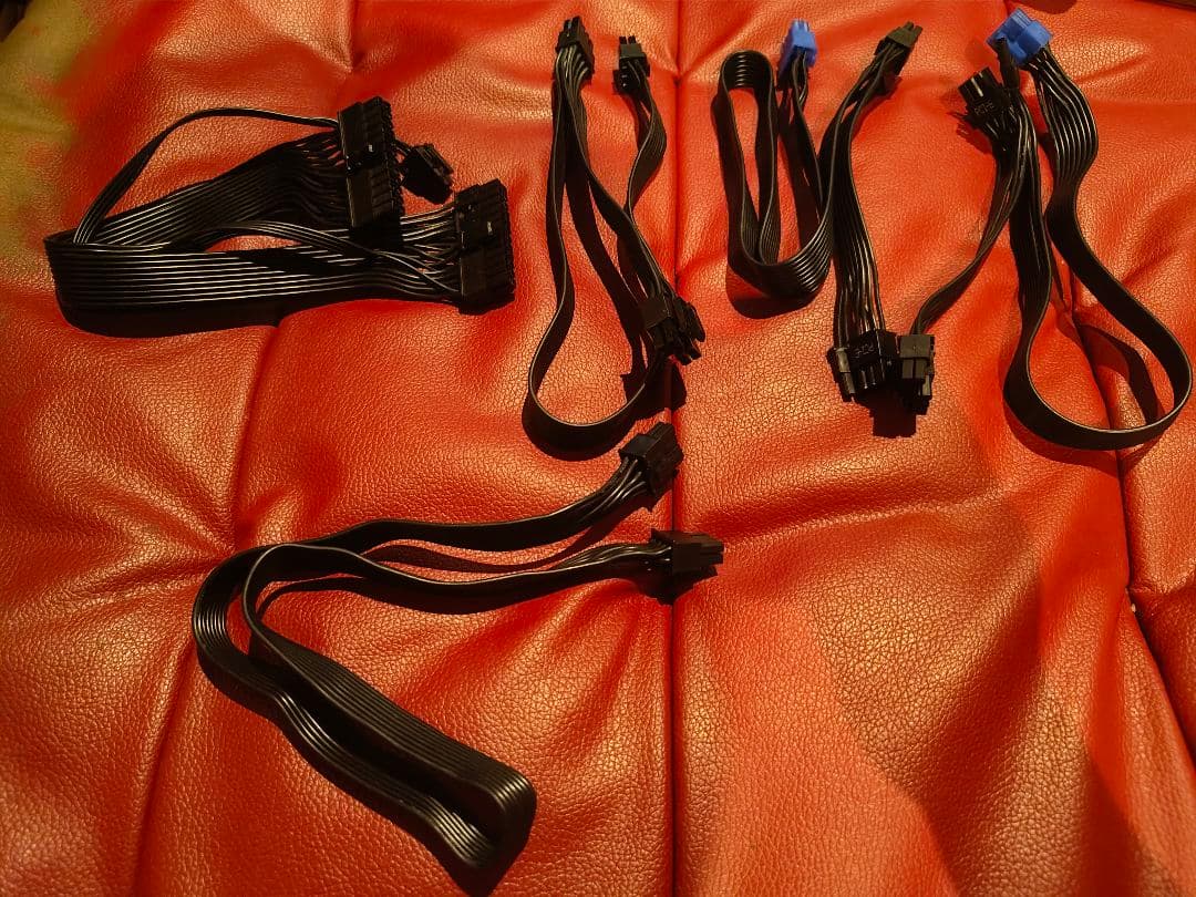 電源ユニット SilverStone SX650 SST-SX650-G-Rev SFX