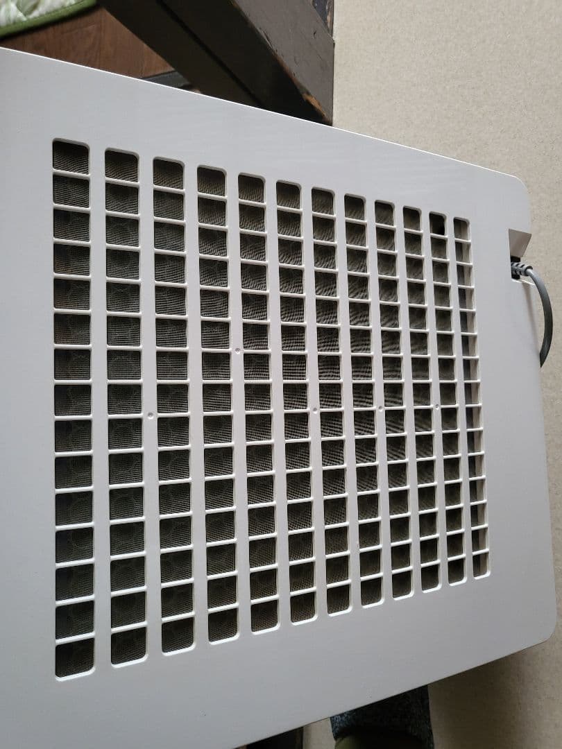 SHARPホワイト空気清浄・機加湿器 ダイヤモンドパターン