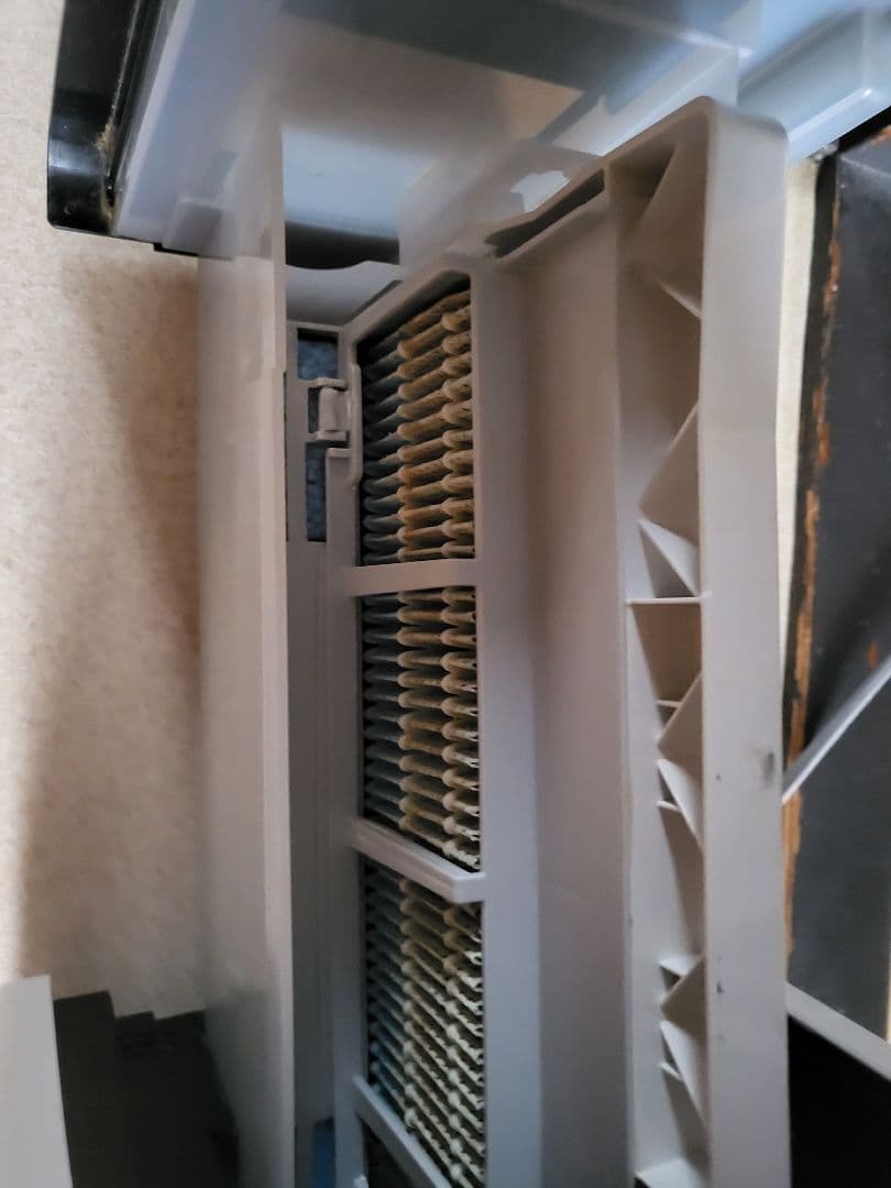 SHARPホワイト空気清浄・機加湿器 ダイヤモンドパターン