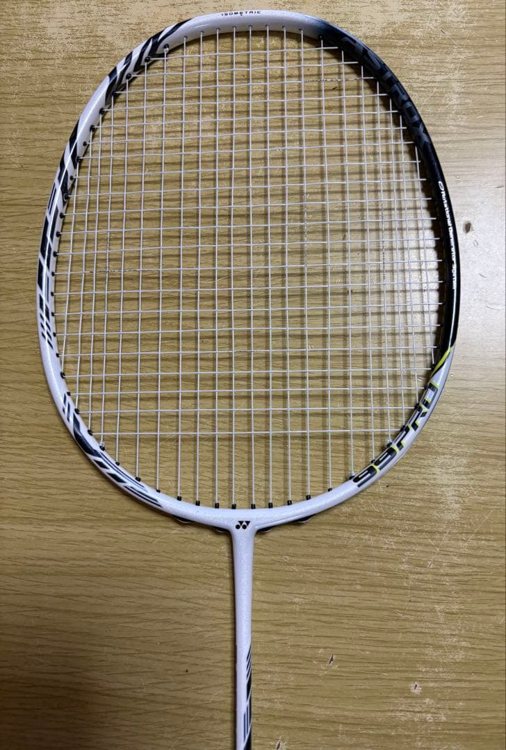 ヨネックス アストロクス99プロ バドミントンラケット 4UG5 極美品