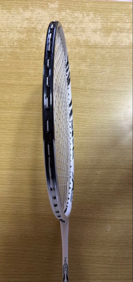 ヨネックス アストロクス99プロ バドミントンラケット 4UG5 極美品