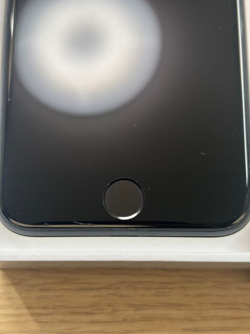 iPhone SE (第2世代) ブラック本体