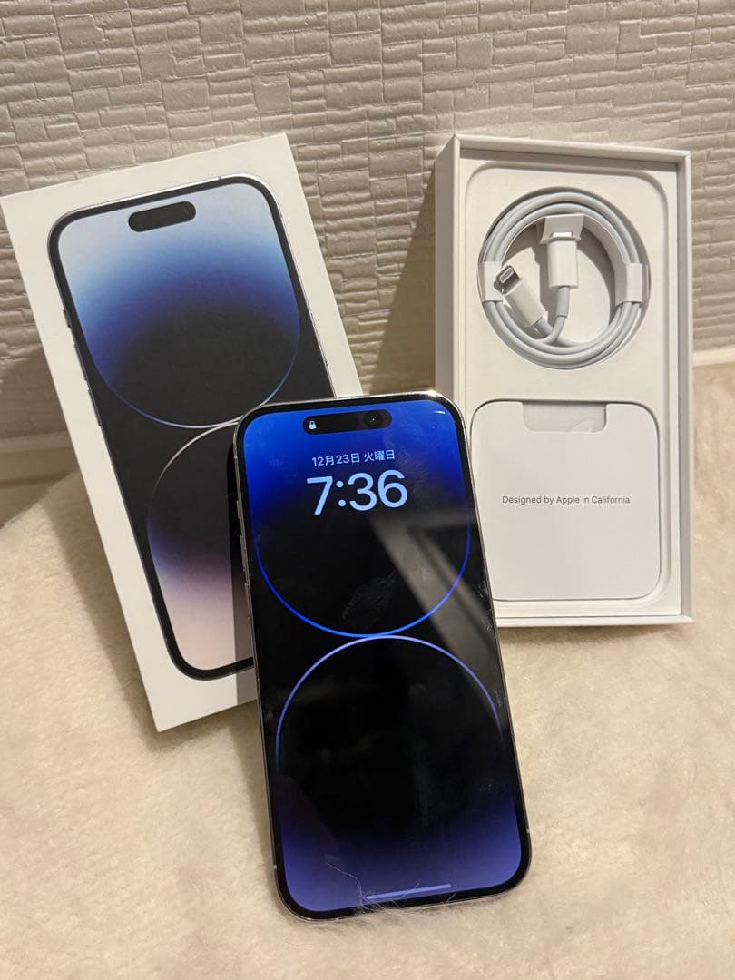Apple iPhone 14 Pro 本体 箱 未使用充電コードあり