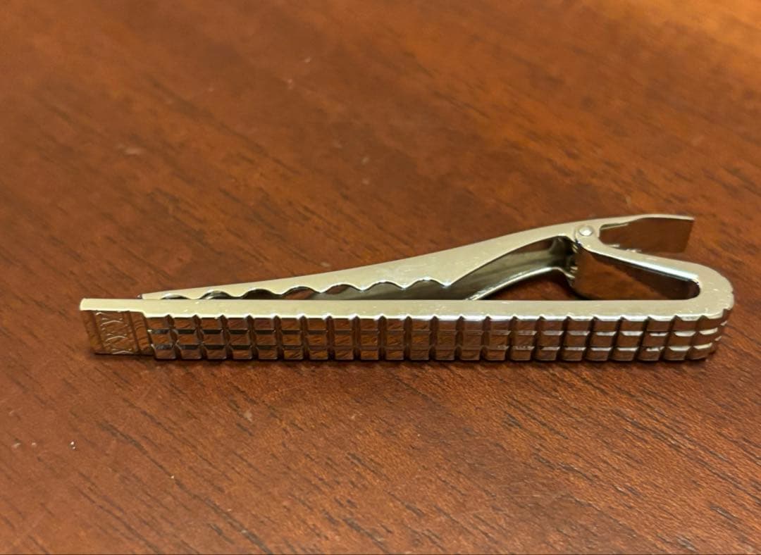 【美品】LOUIS VUITTON クラヴァット メタル ディジット タイピン