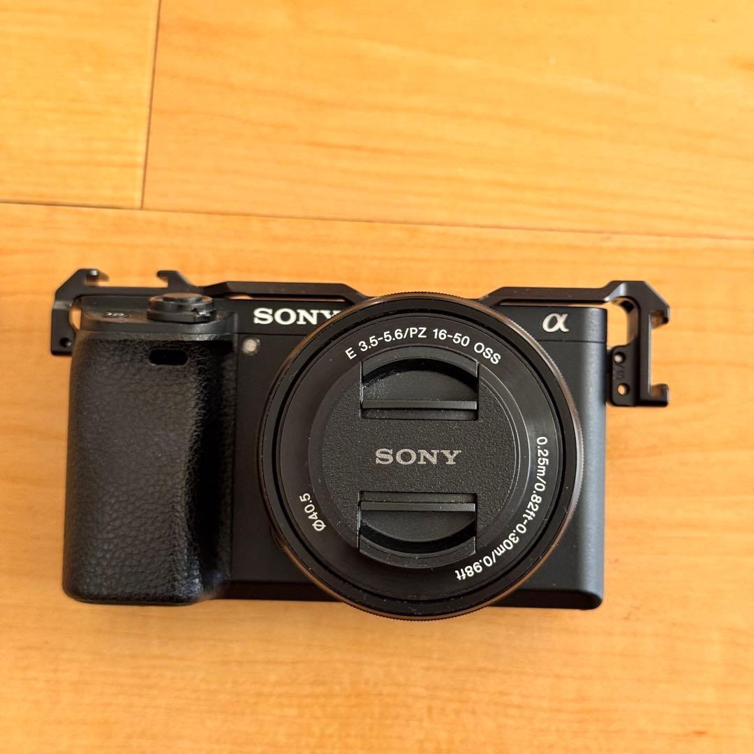【最安値】ソニー　α6300 ミラーレス一眼カメラ　ILCE-6300 レンズ付