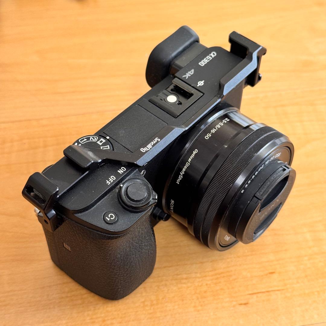 【最安値】ソニー　α6300 ミラーレス一眼カメラ　ILCE-6300 レンズ付