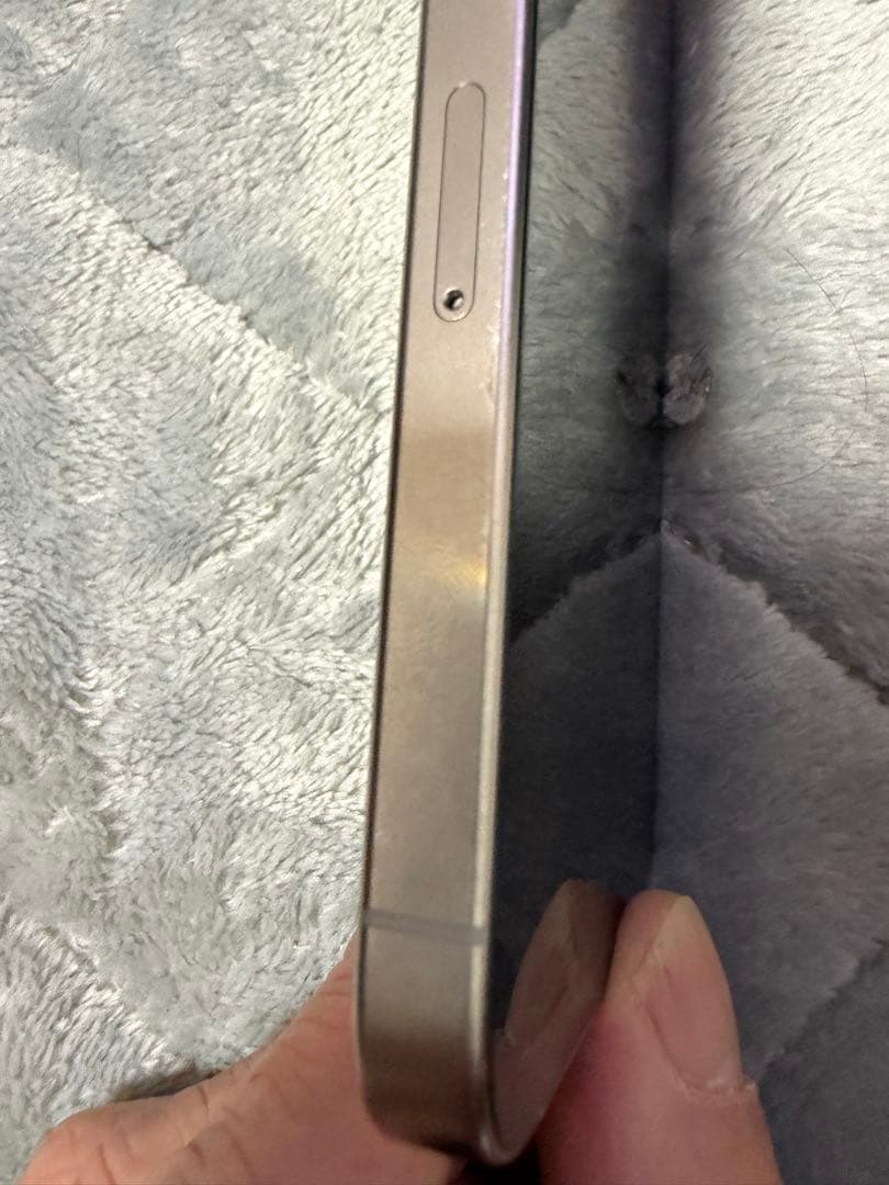 Apple iPhone 15 Pro ホワイトチタニウム　128GB 本体