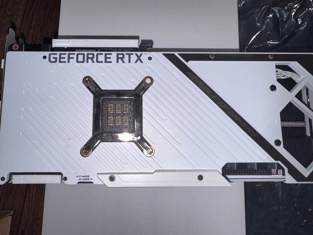 グラフィックボード・グラボ・ビデオカード ASUS ROG STRIX GeForce RTX3090 White