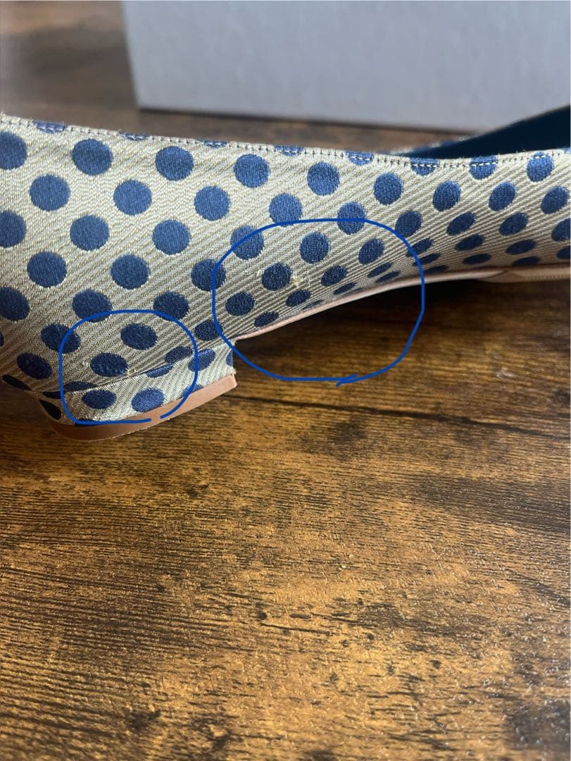 マノロブラニク ハンギシ 39 フラットパンプス