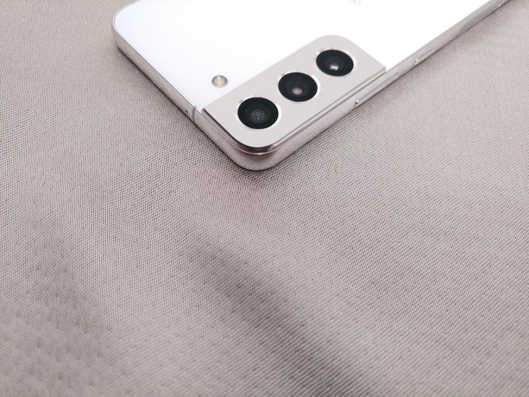 美品 バッテリー良 　Galaxy S22 SC-51C ホワイト 豪華おまけ