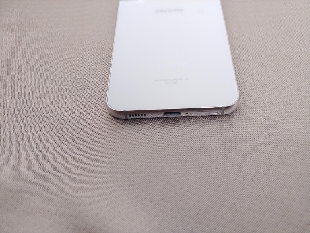 美品 バッテリー良 　Galaxy S22 SC-51C ホワイト 豪華おまけ