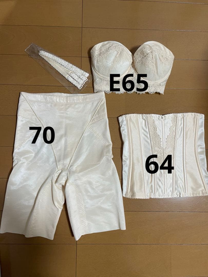 【てぃおさま専用】FOUR SIS & CO ブライダルインナー3点セット