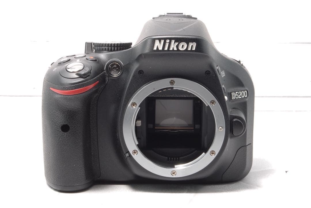 Nikon D5200 レンズキット スマホ転送 手振れ補正レンズ 動作良好⭐️