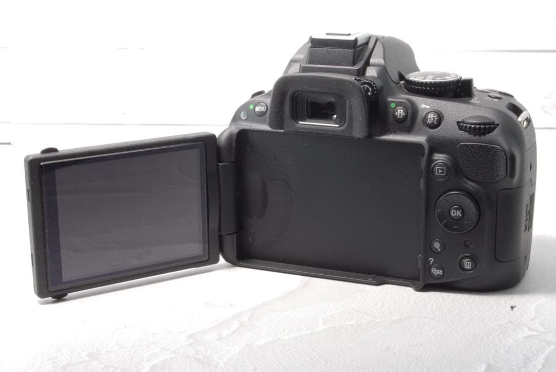 Nikon D5200 レンズキット スマホ転送 手振れ補正レンズ 動作良好⭐️