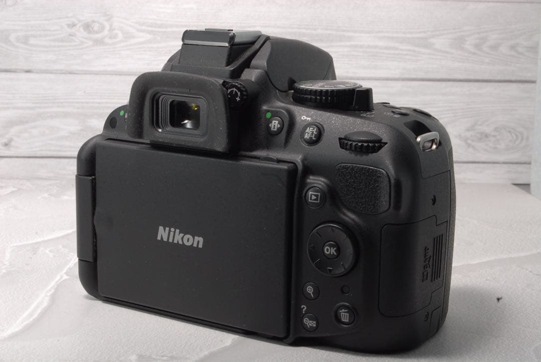 Nikon D5200 レンズキット スマホ転送 手振れ補正レンズ 動作良好⭐️