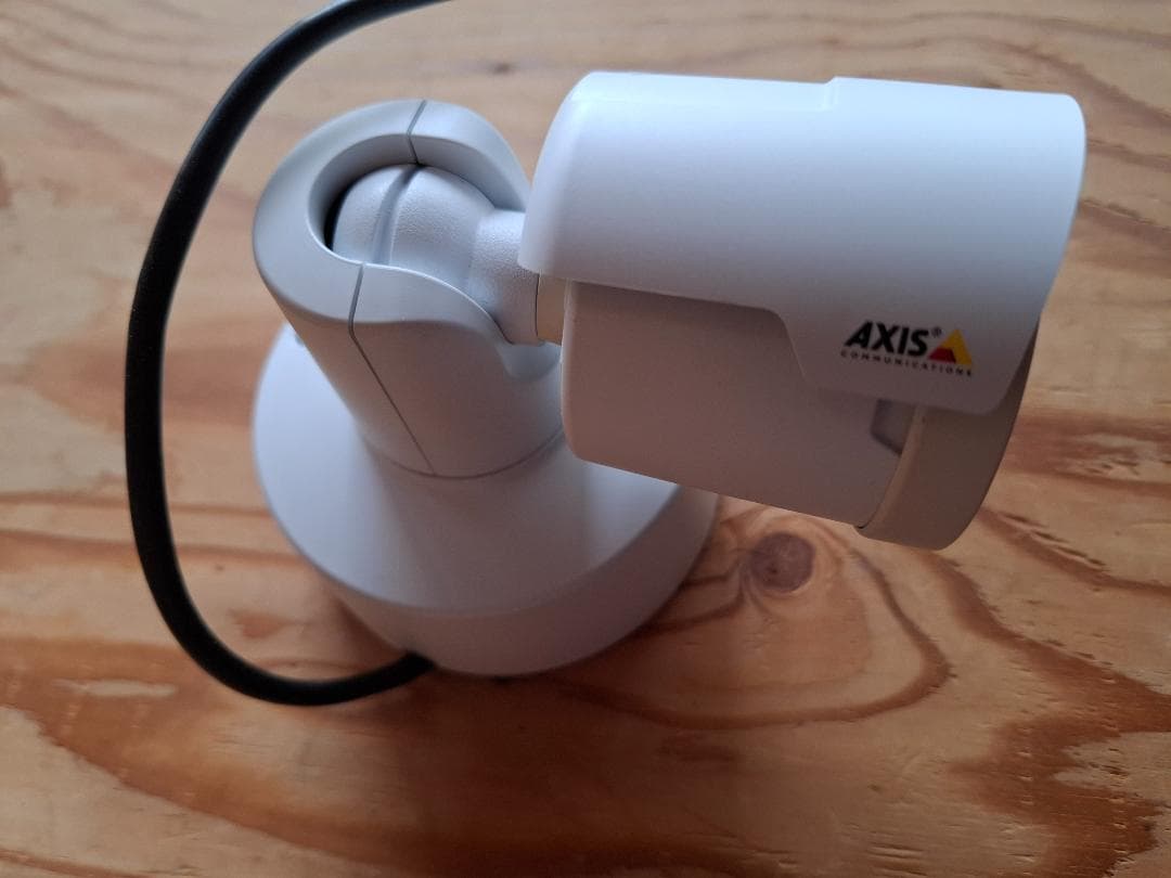 AXISネットワークカメラ　M2025-LE Network Camera