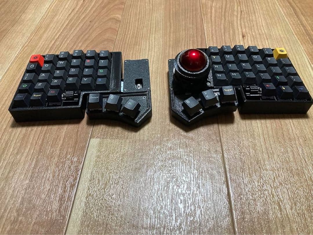分割型トラックボールメカニカルキーボード