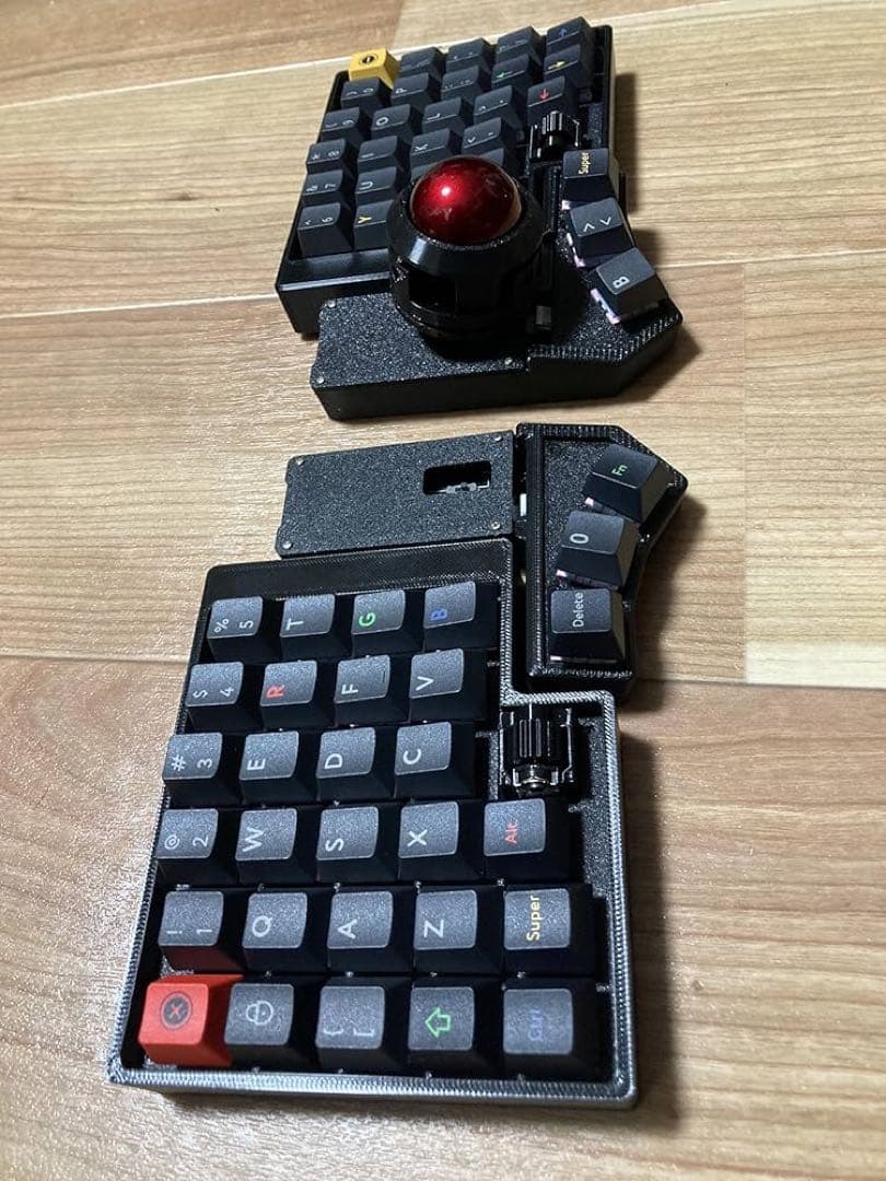 分割型トラックボールメカニカルキーボード