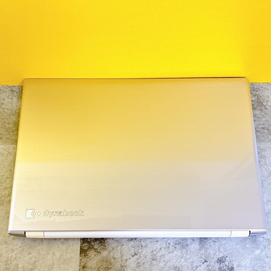 おしゃれなゴールド✨新品SSD搭載で快適✨カメラ付き 薄型 フルHD Win11