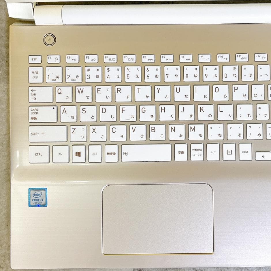 おしゃれなゴールド✨新品SSD搭載で快適✨カメラ付き 薄型 フルHD Win11