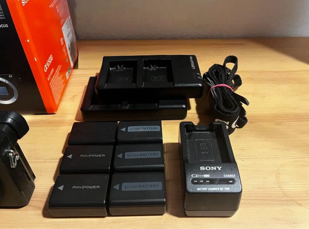SONY α6500 ミラーレスカメラ バッテリー6個　まとめて