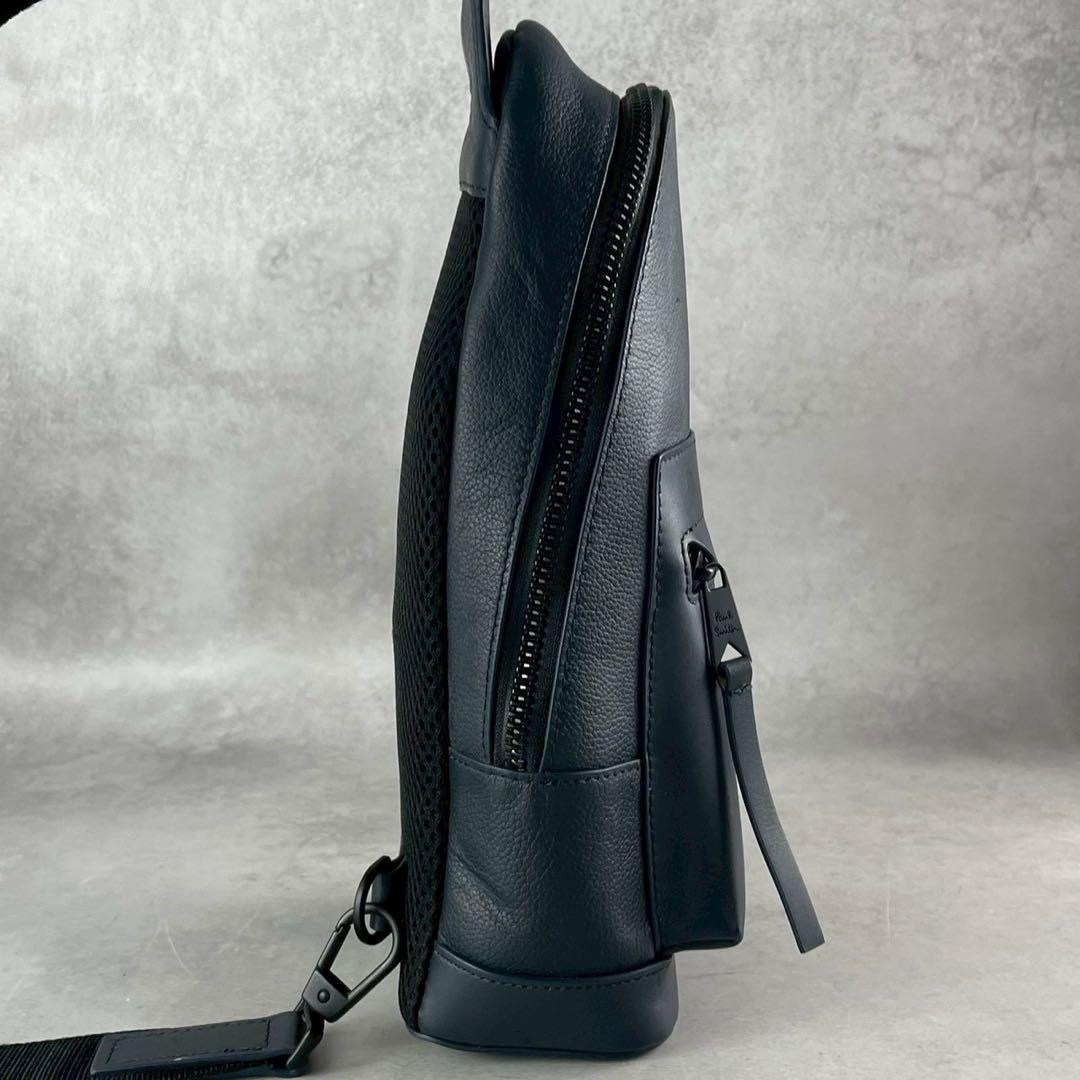 ポールスミス　ボディバッグ　近年　ネイビー　マルチストライプ