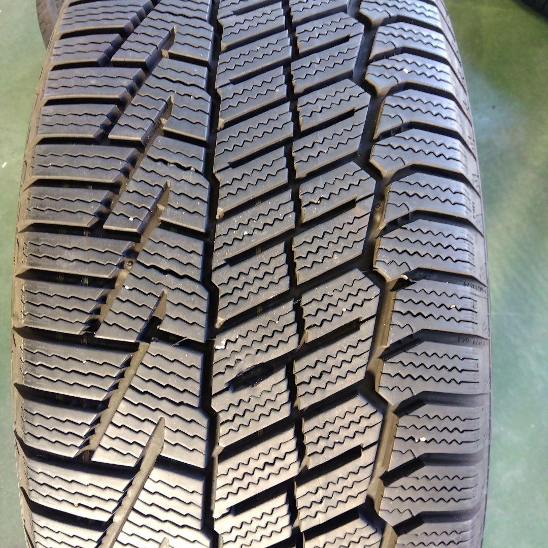 キャデラック　XT4 スタッドレスタイヤ・ホイールセット 235/55R18