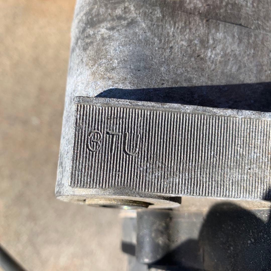 TZ50 エンジン　圧縮あり　マニホールド　オイルポンプ　ジェネレーター　セット