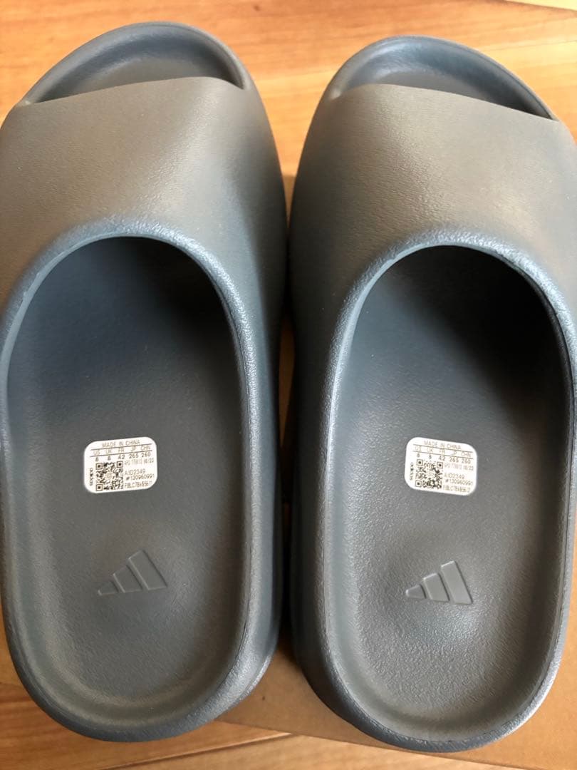 靴 ADIDAS YEEZY SLIDE ID5480 27.5cm