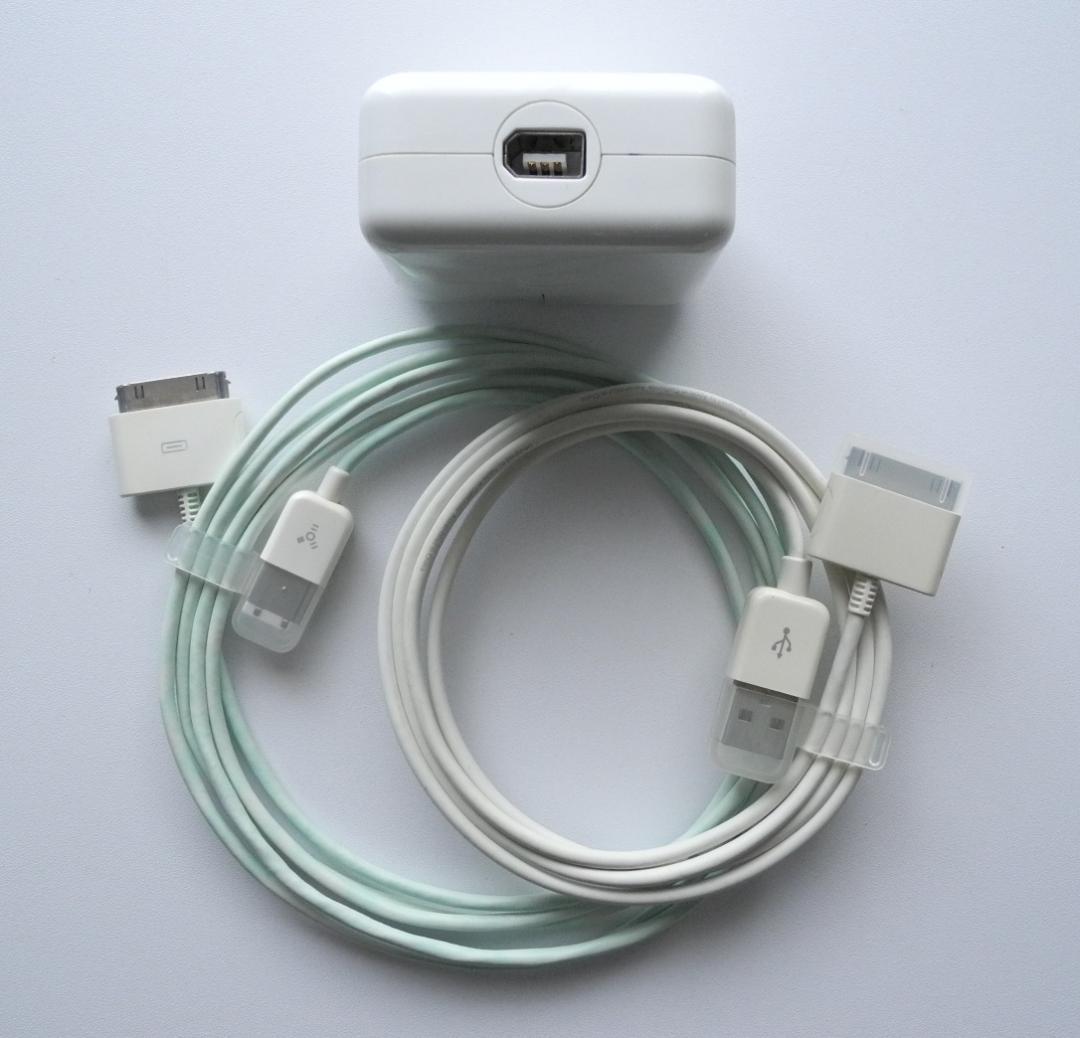 動作品　第3世代iPod　ACアダプター・ケーブル付き