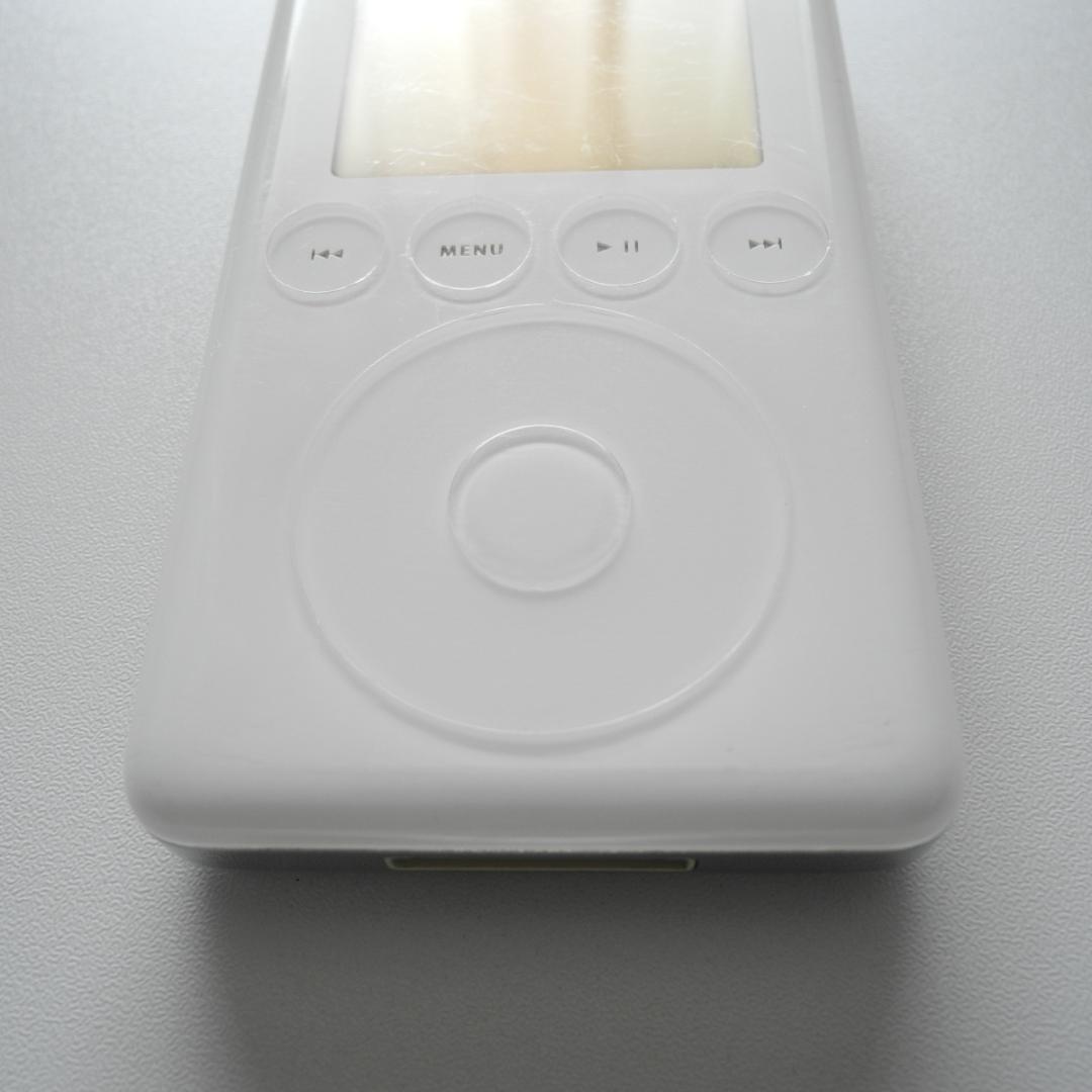 動作品　第3世代iPod　ACアダプター・ケーブル付き