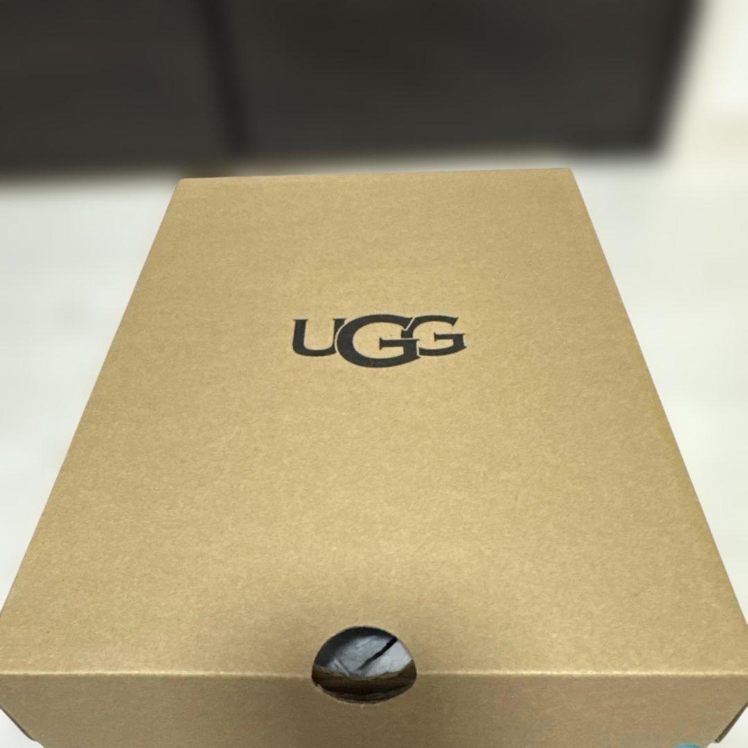 新品未使用UGG W CLASSIC MINI PANTHER サイズ6