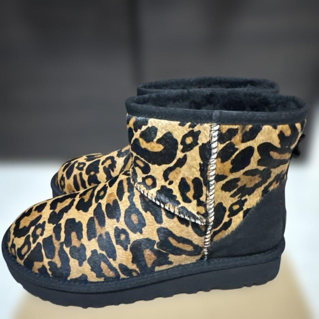 新品未使用UGG W CLASSIC MINI PANTHER サイズ6