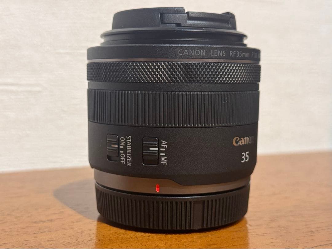 Canon RF 35mm F1.8 MACRO IS STM レンズフード付き