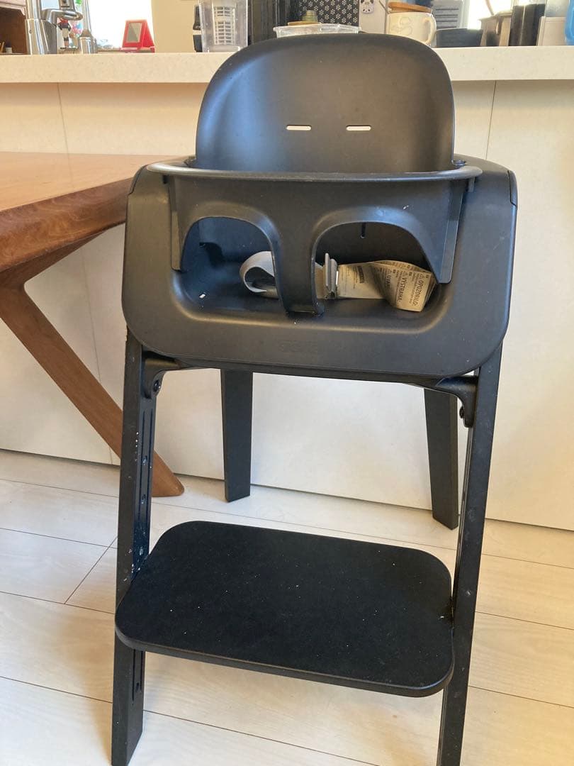 ストッケキッズチェア