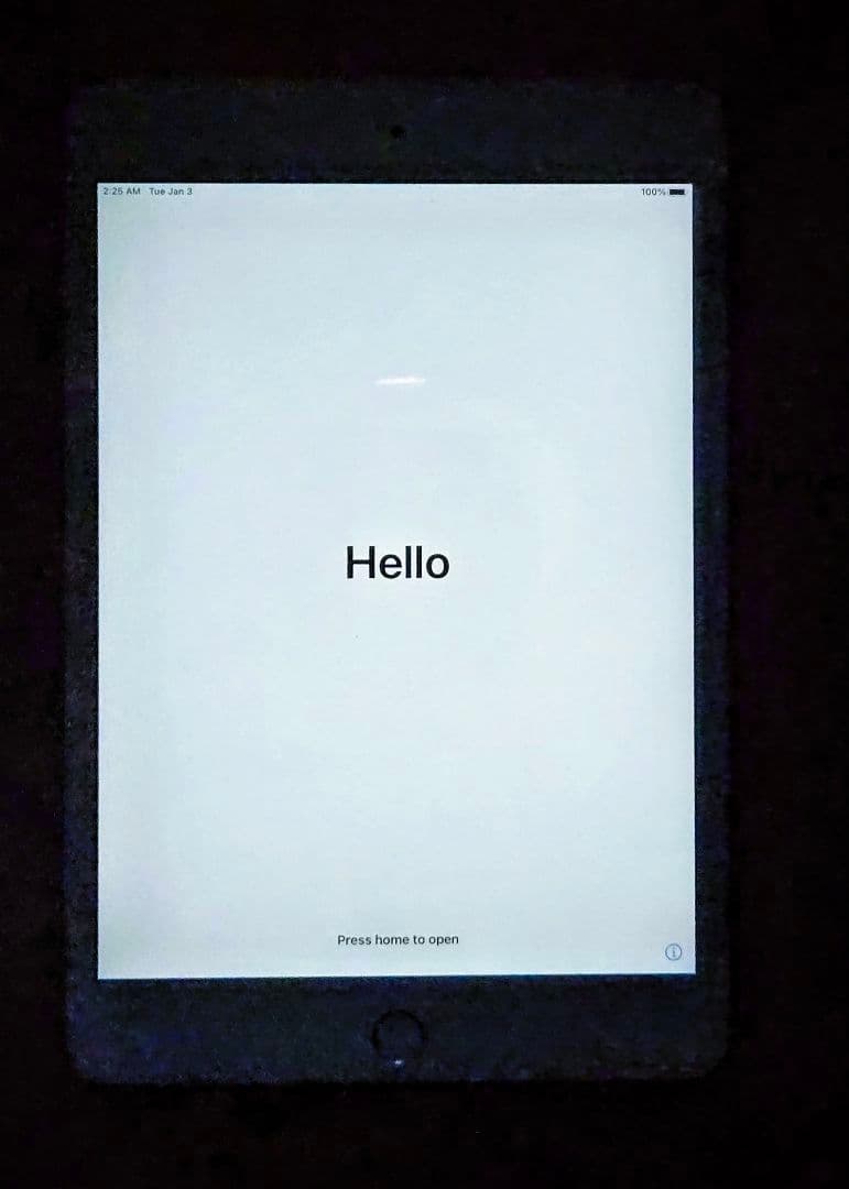 Apple iPad mini4　シルバー WiFi　セルラー　64G